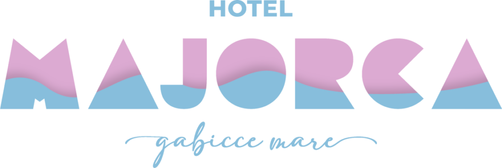 Logo dell'Hotel Majorca Gabicce Mare con design moderno e colori rosa e azzurro.